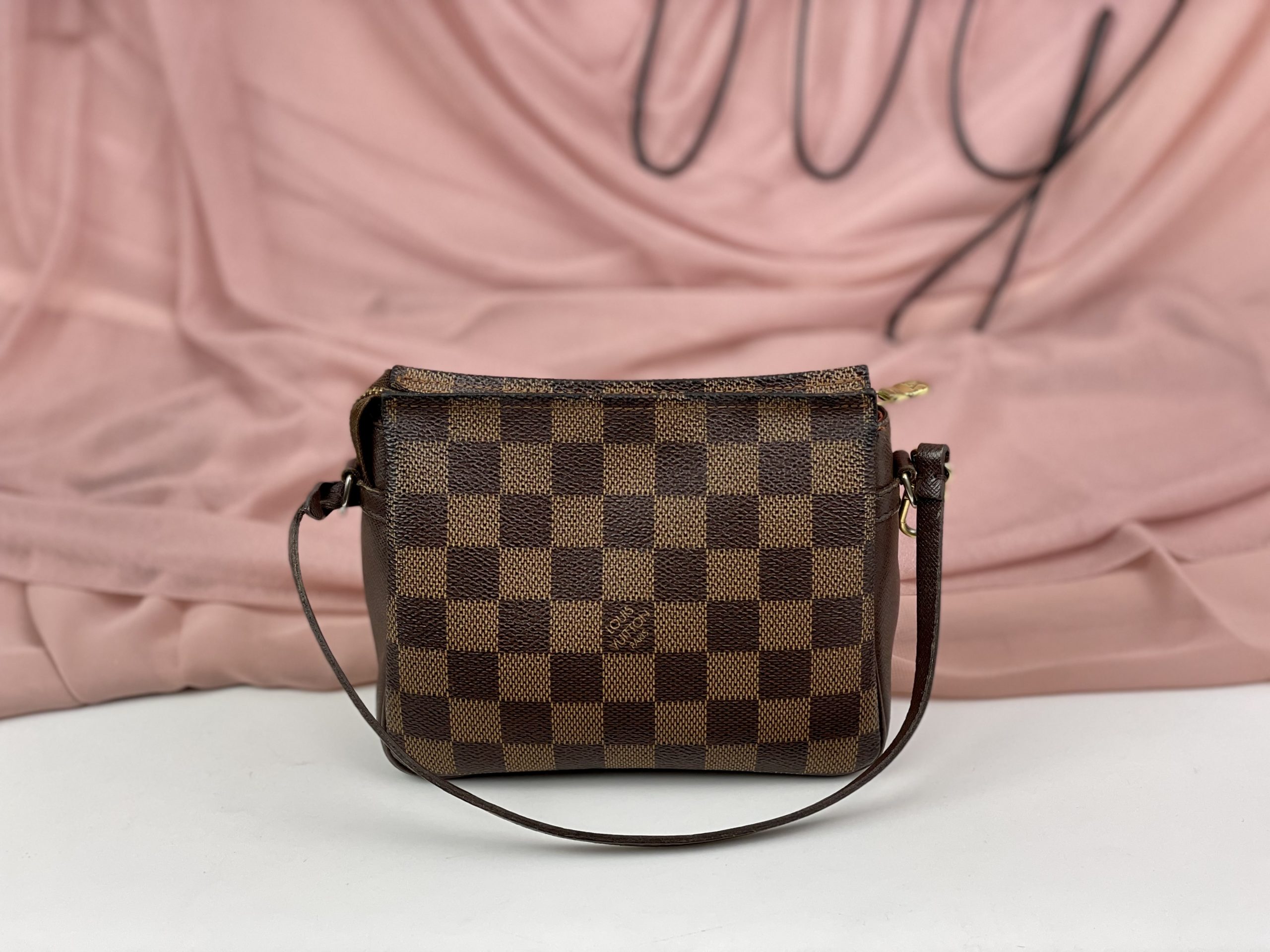 Louis Vuitton Pochette Truth – Brand Bag Girl