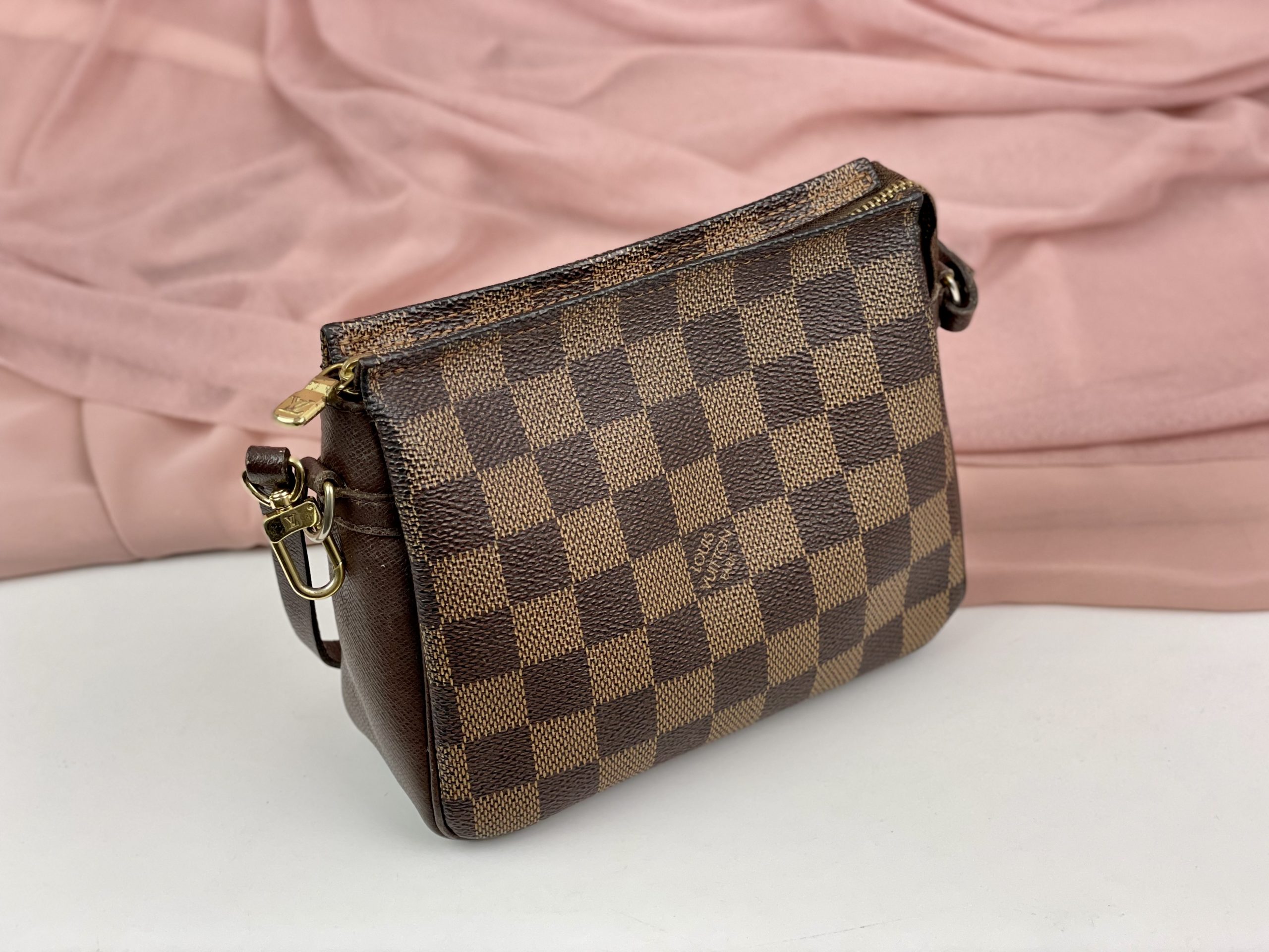 Louis Vuitton Pochette Truth – Brand Bag Girl