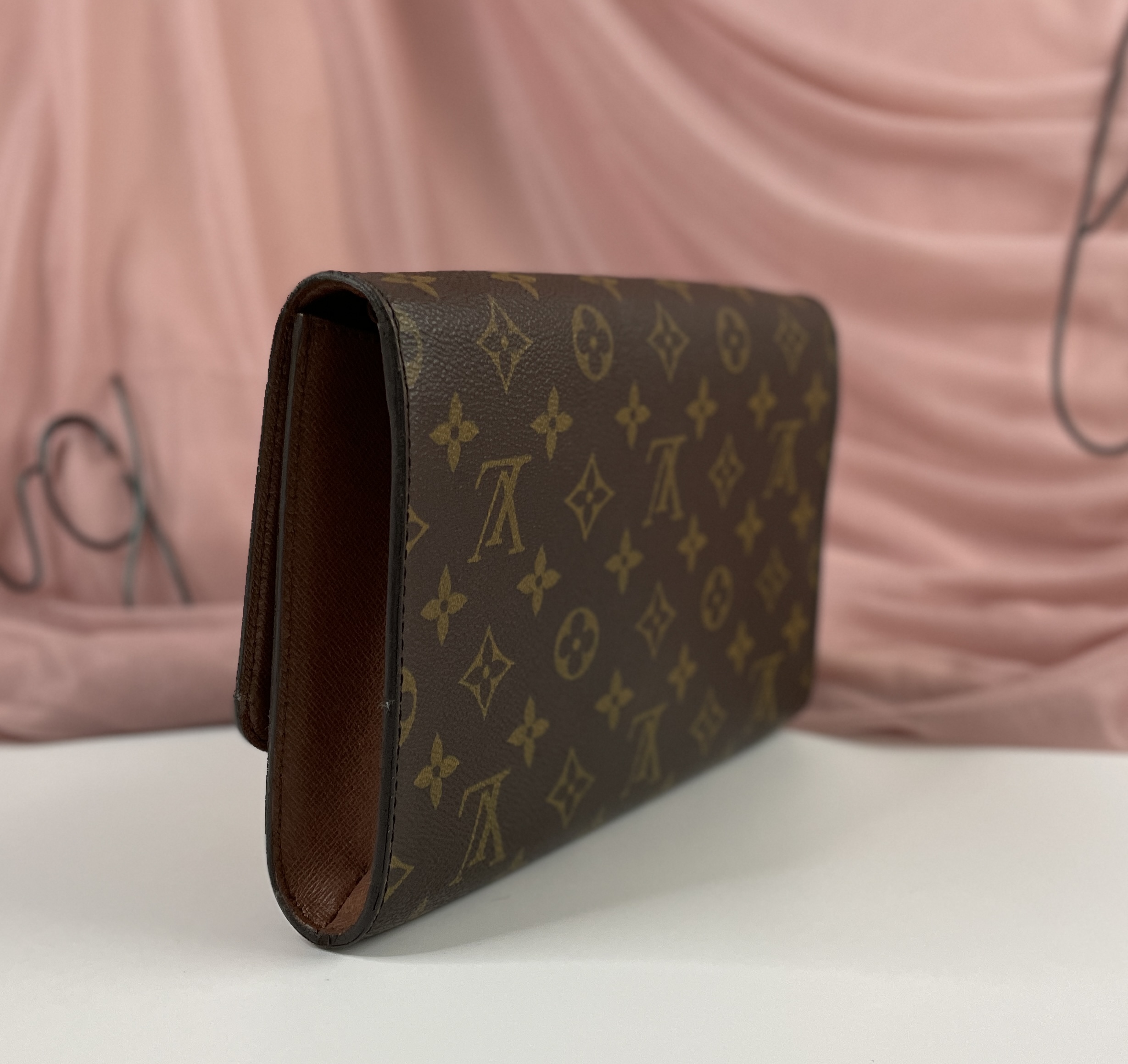 Louis Vuitton Bordeaux – Brand Bag Girl
